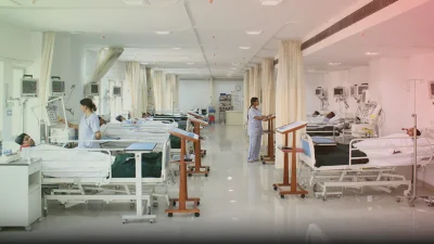 বেসরকারি হাসপাতালের ওপর নির্ভরশীলতার কারণেই চিকিৎসার জন্য বাংলাদেশের মানুষের অতিরিক্ত অর্থ গুনতে হচ্ছে বলে বিভিন্ন গবেষণায় উঠে এসেছে।