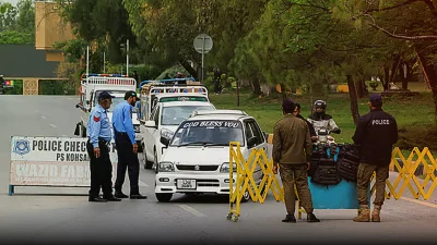 শান্তিচুক্তির বৈঠক উপলক্ষে ইসলামাবাদে ১০ হাজার পুলিশ ও নিরাপত্তা বাহিনীর সদস্য মোতায়েন করা হয়েছে।