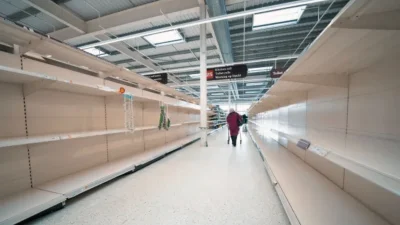 খাদ্যসংকট দেখা দিলে জনগনের মধ্যে বাড়ে প্যানিক বায়িং