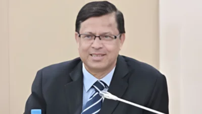 নর্থ সাউথ বিশ্ববিদ্যালয়ের আন্তর্জাতিক সম্পর্কের অধ্যাপক ড. মোহাম্মদ নুরুজ্জামান।