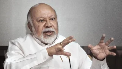 তারিক এ করিম যুক্তরাষ্ট্র, ইরান ও ভারতে বাংলাদেশের রাষ্ট্রদূত হিসেবে দায়িত্ব পালন করেছেন।