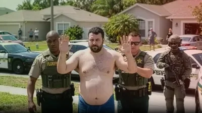 হিশামকে গ্রেপ্তারের ছবি