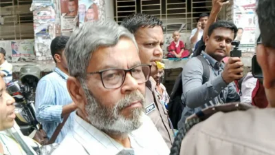 সন্ত্রাসবিরোধী আইনে গ্রেফতার হয়েছেন সাংবাদিক শওকত মাহমুদ 