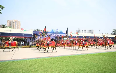পুলিশের মনোবল ফেরানোর জন্য কেবল বড় বড় বাজেট বা ভালো অস্ত্র যথেষ্ট নয়; তাদের প্রয়োজন সামাজিক গ্রহণযোগ্যতা।