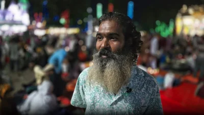 ময়মনসিংহ থেকে আসা ভক্ত সাহিদুর রহমান; কোভিড পরবর্তী সময় থেকে নিয়মিত শাহ আলী বোগদাদীর (রহ.) দরবারে আসেন তিনি।