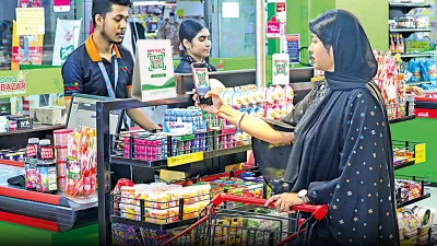 বাড়ছে বাংলা কিউআরের লেনদেন তবে পুরো ডিজিটাল পেমেন্টের তুলনায় তা অনেক কম। ছবি: এআই