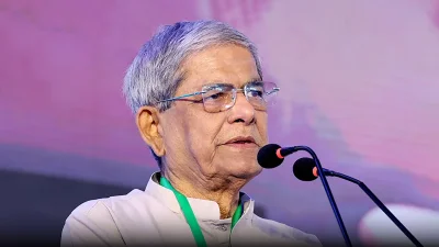 জনসভায় উত্তেজক বক্তৃতা দেওয়ার চেয়ে রাজনৈতিক বক্তব্যকে ব্যাখ্যা করার চেষ্টা করতে দেখা গেছে মির্জা ফখরুল ইসলাম আলমগীরকে।