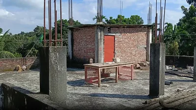 শুরুতে বলা হয়েছিলো, এটি ডাকাতির ঘটনা। কিন্তু মাত্র সাত ঘণ্টার ব্যবধানে সেই বয়ান বদলে যায়।