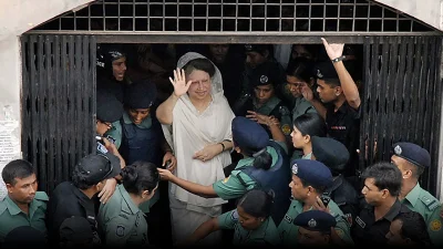 ওয়ান-ইলেভেনের সময় নানা চাপে ও সংকটে পড়েছিল বিএনপি। খালেদা জিয়ার ওপর এই চাপ ছিলো আরও বেশি। দলের অনেক নেতা বিশ্বাসভঙ্গ করতে থাকেন। কেউ হয়ে যান নিস্ক্রিয়। এমনকি প্রভাবশালী নেতা বিএনপির মহাসচিব মান্নান ভূইয়াকে বহিস্কার করতে বাধ্য হন খালেদা জিয়া।