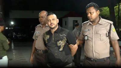গত ১৯এ মে হযরত শাহজালাল আন্তর্জাতিক বিমানবন্দরে, নেপাল থেকে ফেরার পথে স্ত্রী ও শ্যালকসহ তাকে গ্রেপ্তার করে মোহাম্মদপুর থানা পুলিশ।