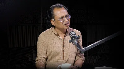  &ldquo;আমি আপনার সাথে একমত। এটা নিয়ে আমি আগেও কথা বলেছি। আইনশৃঙ্খলা রক্ষা করার কাজ কোনো পলিটিকাল পার্টির না।&rdquo;