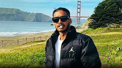 যুক্তরাষ্ট্রের ক্যালিফোর্নিয়ায় &lsquo;কুশ&rsquo;-এর চাষাবাদ শেখেন তৌসিফ হাসান। এরপর ঢাকায় ওয়ারীতে নিজের বাসায় চালু করেন &lsquo;কুশ&rsquo; চাষের ল্যাব। 